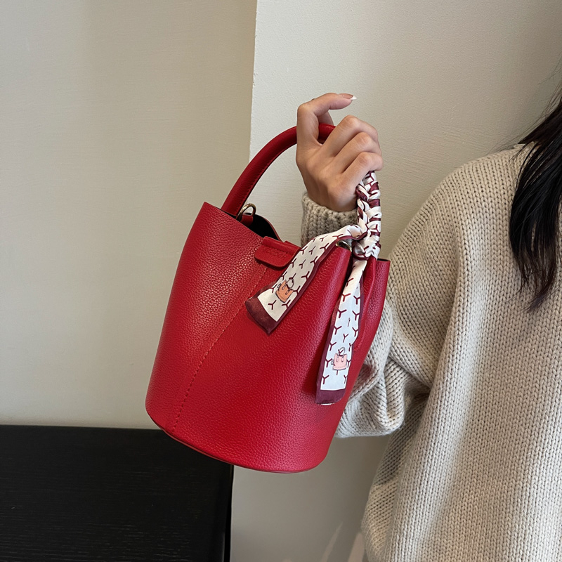 กระเป๋าสะพายไหล่และกระเป๋าสะพา - Luxury Bags In Sale บทวิจารณ์และราคา