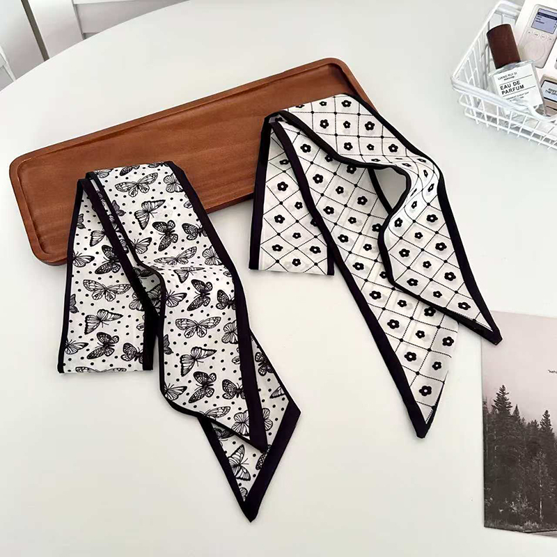 ผ้าพันคอไหมขนาดเล็ก ลายผีเสื้อ - Luxury Bags Mini บทวิจารณ์และราคา