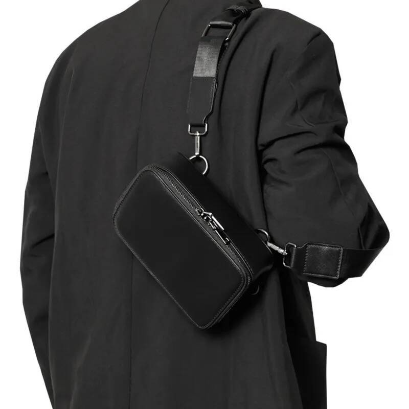 กระเป๋าโทรศัพท์อเนกประสงค์ OUI - Luxury Bags Mini บทวิจารณ์และราคา