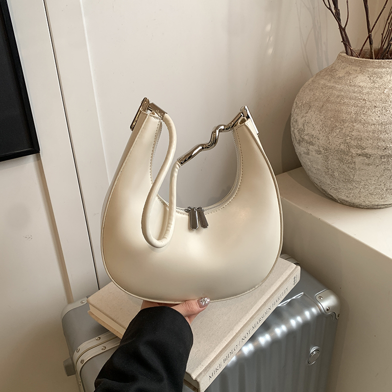 กระเป๋าสะพายไหล่ทรงสี่เหลี่ยม  - Luxury Bags In Sale บทวิจารณ์และราคา