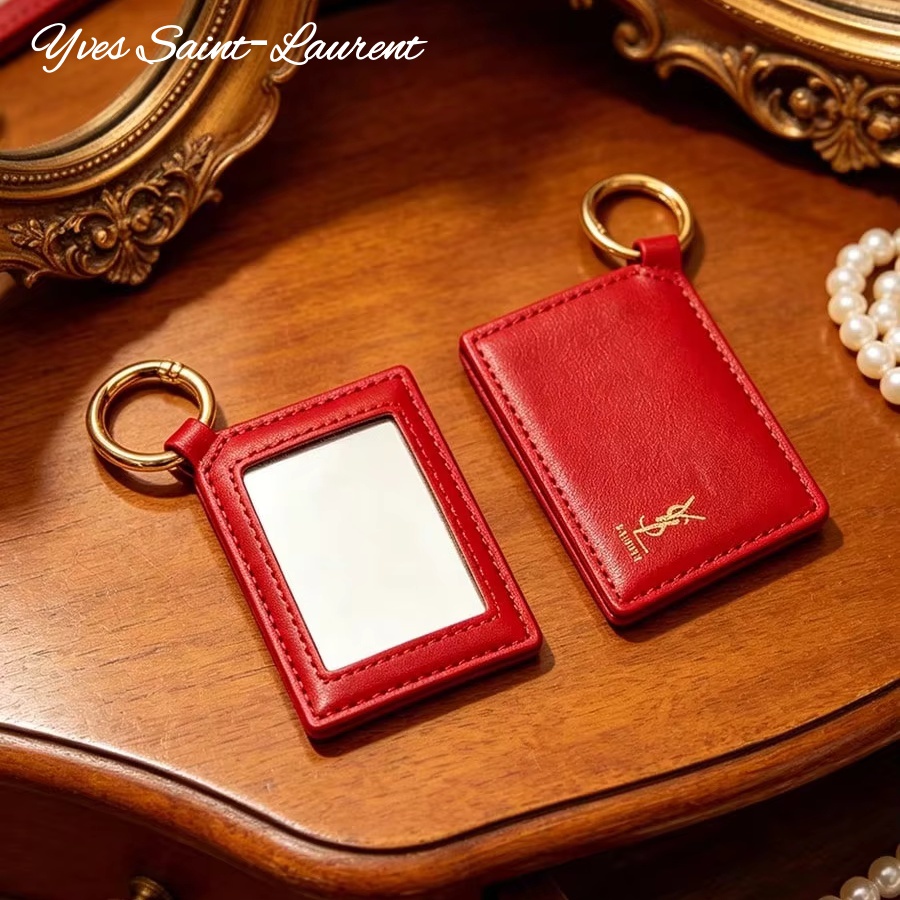 กระจกแต่งหน้าแบบพกพา YSL ทรงสี - Luxury Bags Mini บทวิจารณ์และราคา